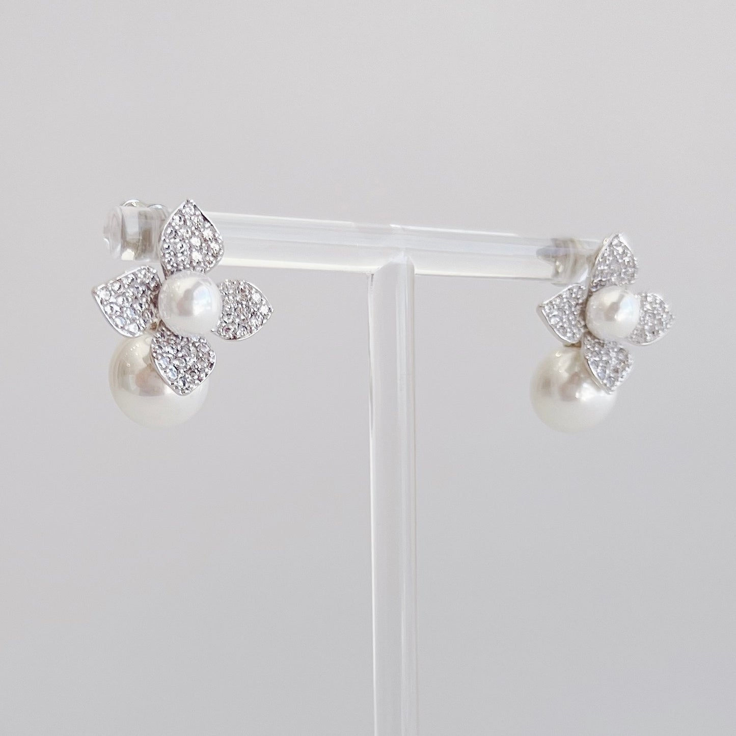 ARETE FLOR Y PERLA
