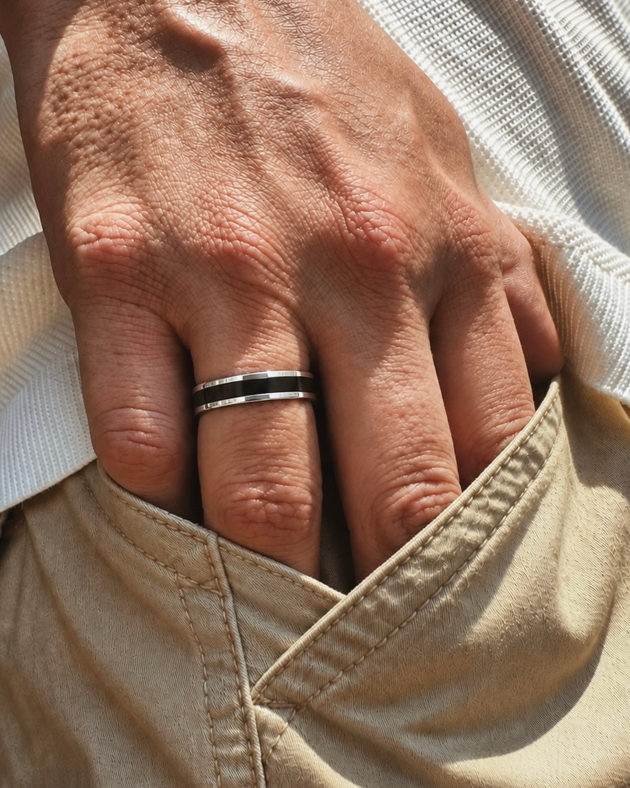 ANILLO ARGOLLA NEGRA