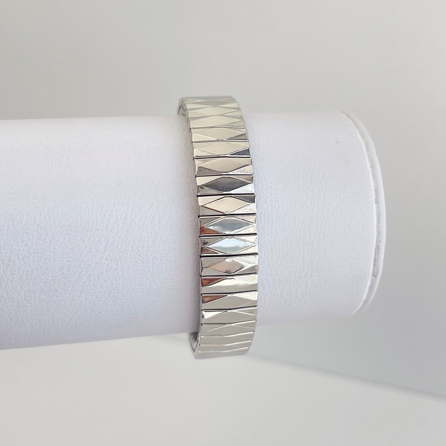 BRAZALETE RELIEVE ROMBO