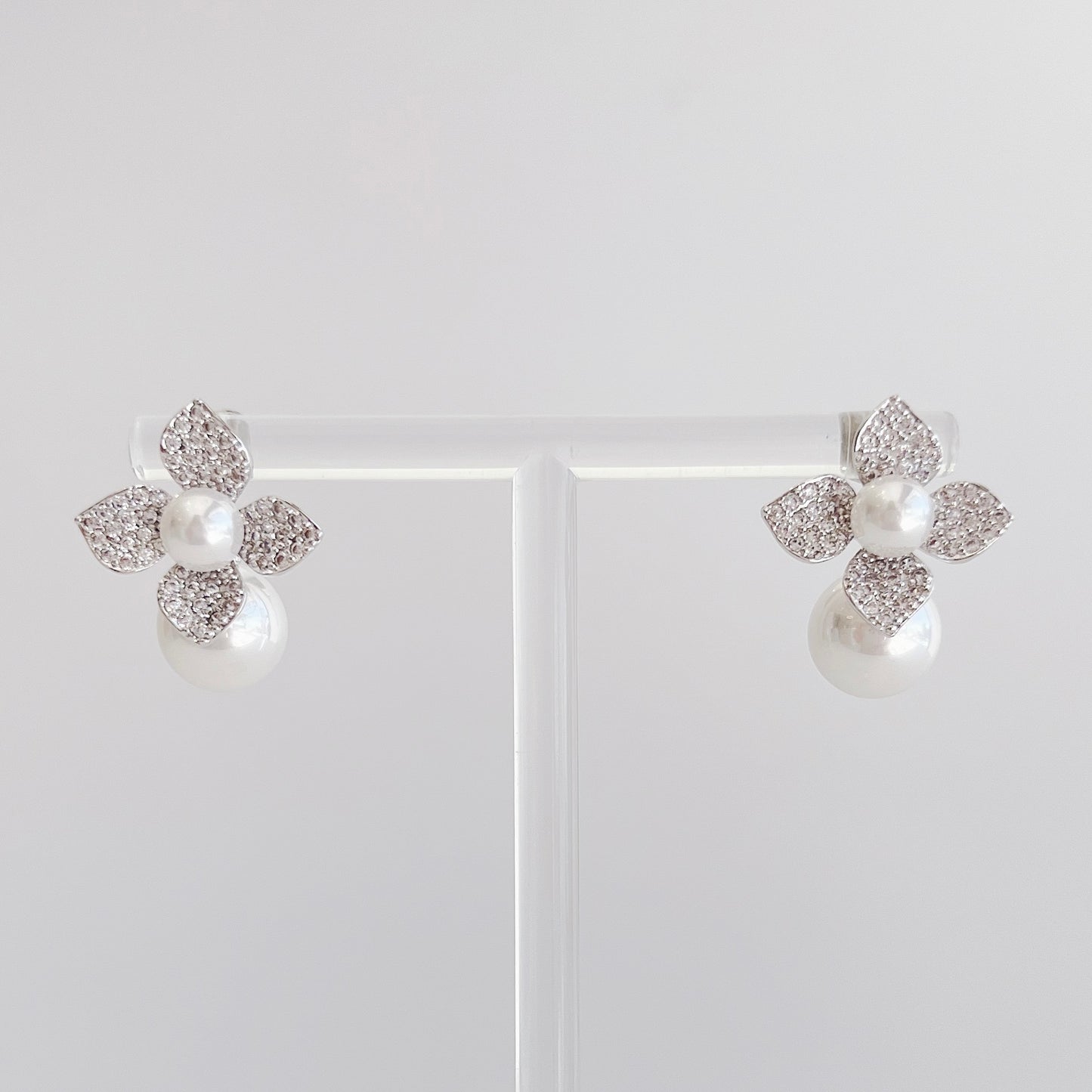 ARETE FLOR Y PERLA