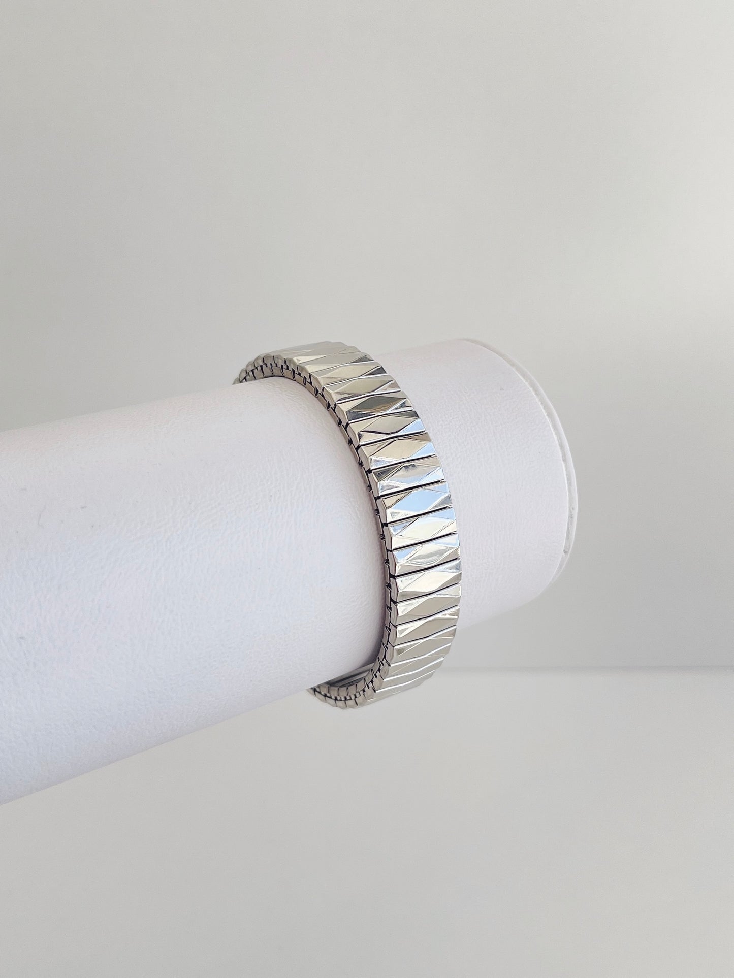 BRAZALETE RELIEVE ROMBO