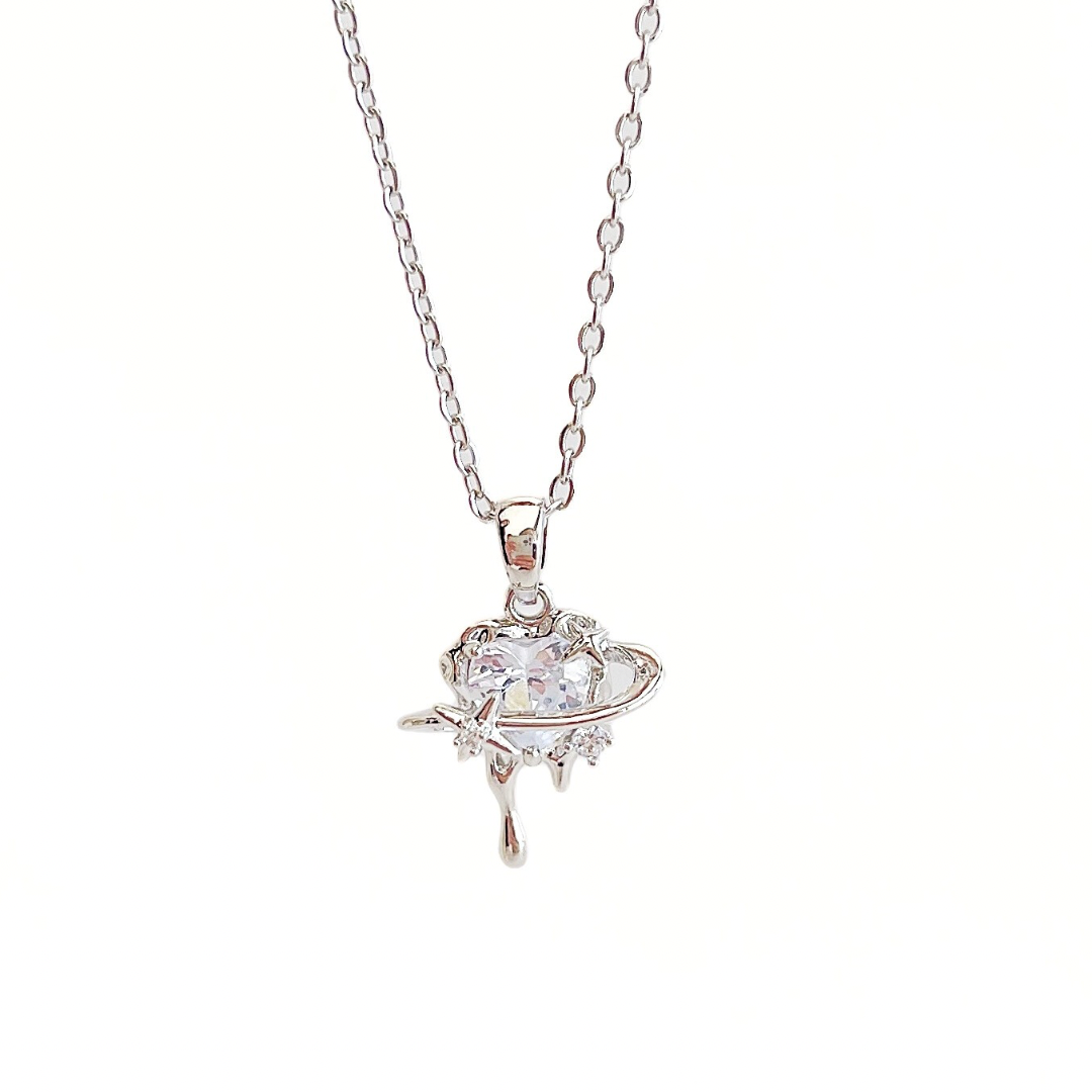 COLLAR CORAZÓN PLANETA