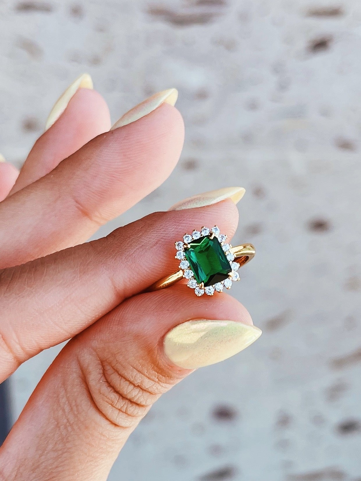 ANILLO AMARA