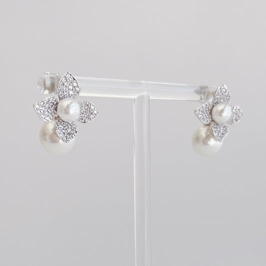 ARETE FLOR Y PERLA
