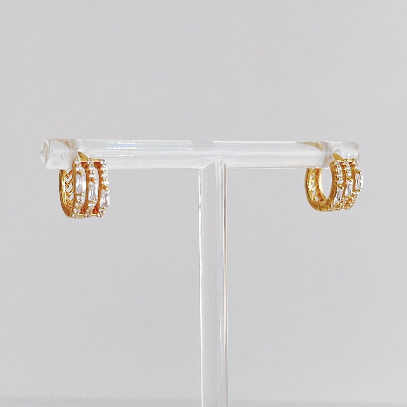 HUGGIE TRES CIRCONIAS