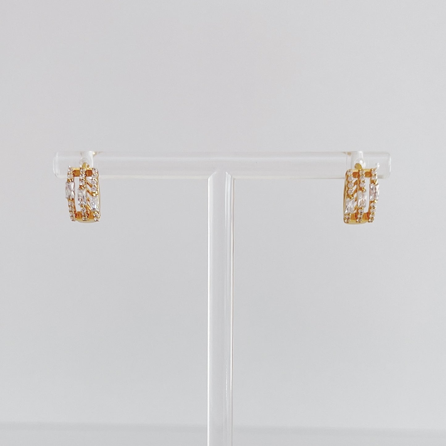 HUGGIE TRES CIRCONIAS