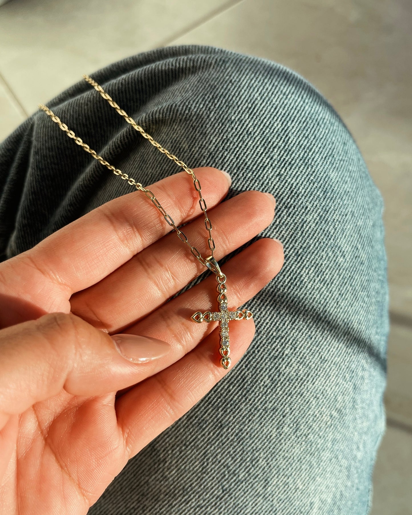 COLLAR CRUZ DELICADA