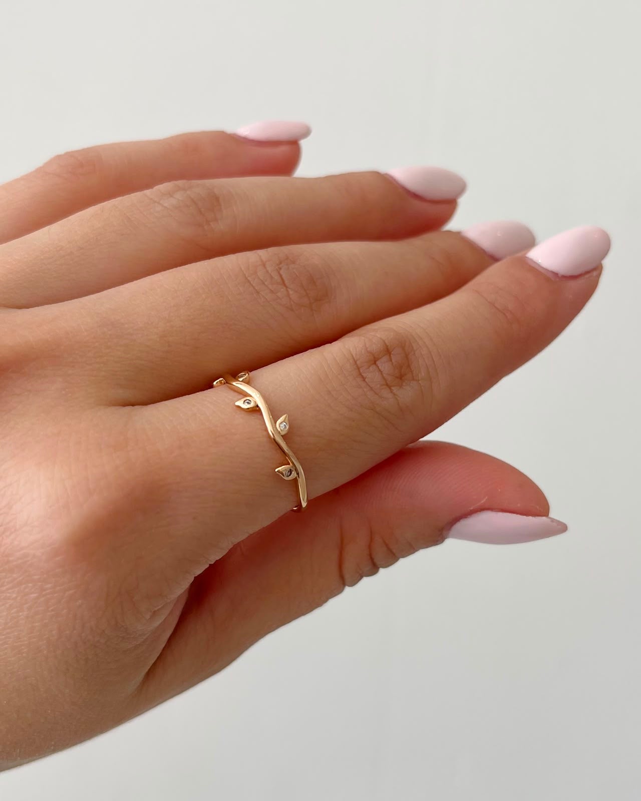 ANILLO HOJITAS